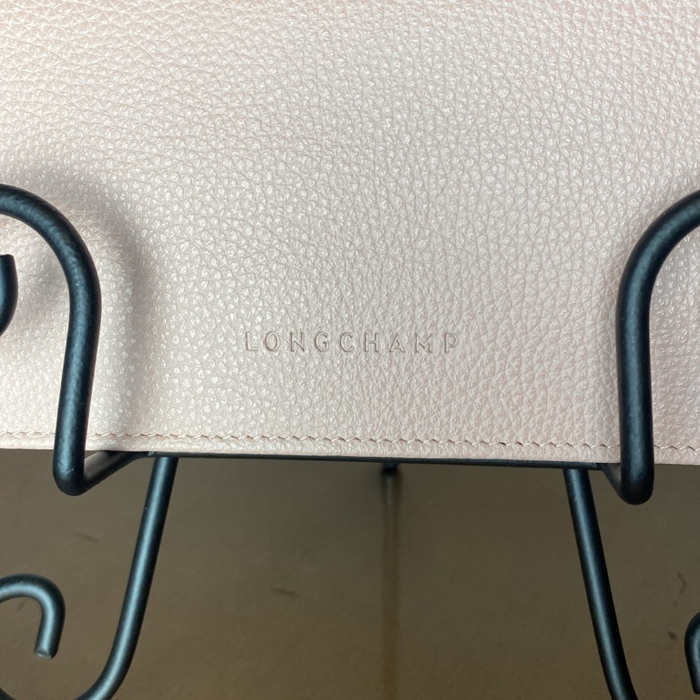 Like new Longchamp pale pink leather wallet - Picture 2 of 9